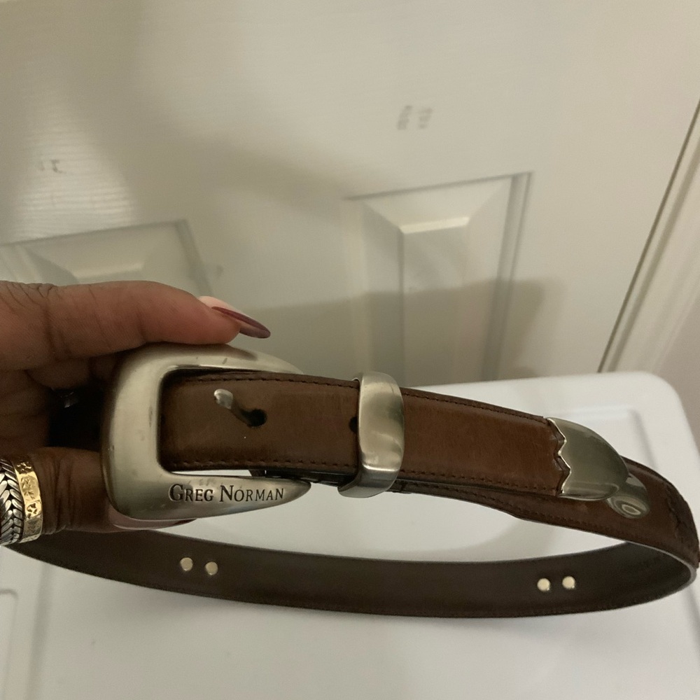 Greg Norman Brown Leather belt w Silver Hardware, men's size 34